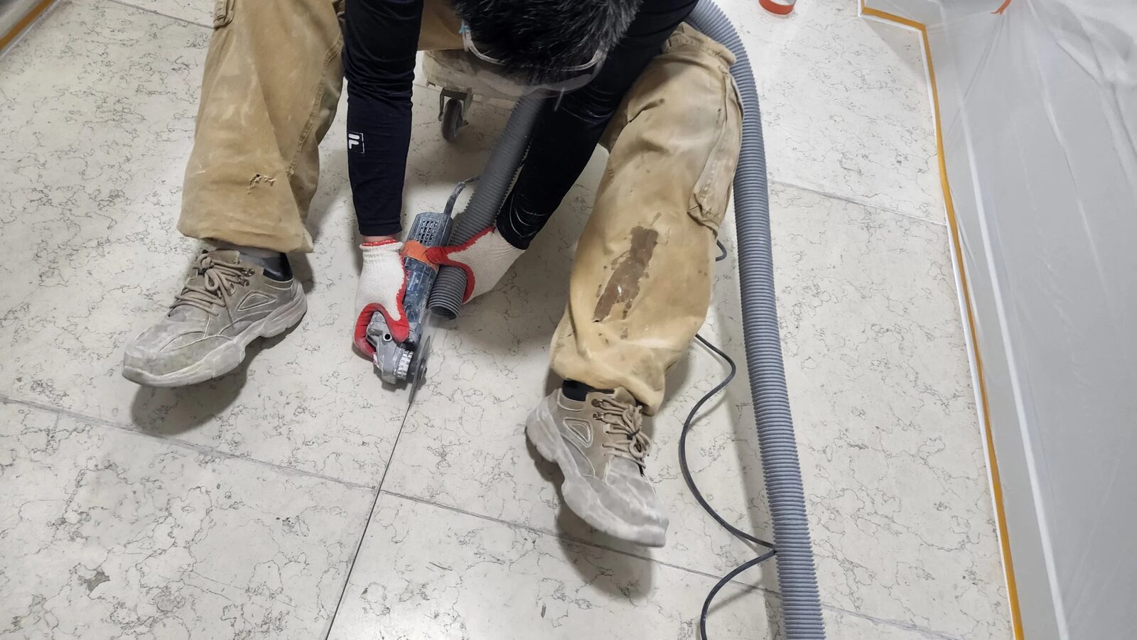연수(송도) 현관 대리석 바닥 대리석줄눈 시공 현장 사진